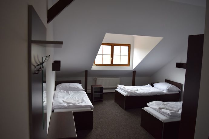 Imagen de la habitación del Hotel Ostende, Chocerady. Foto 5