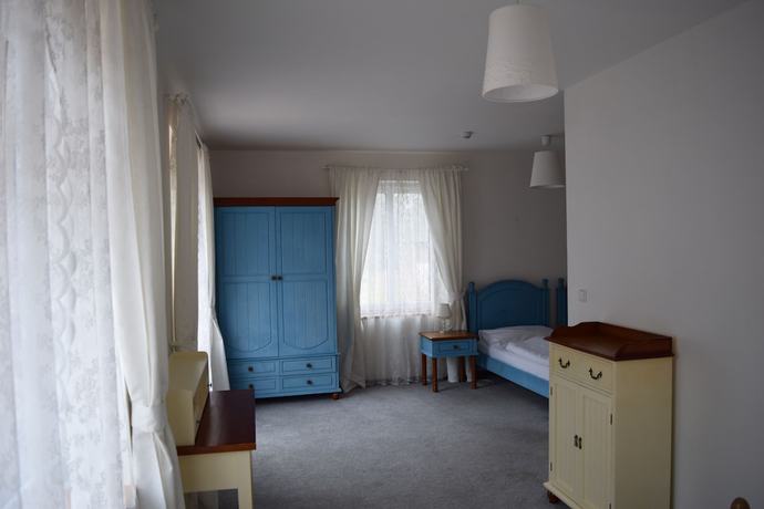 Imagen de la habitación del Hotel Ostende, Chocerady. Foto 7