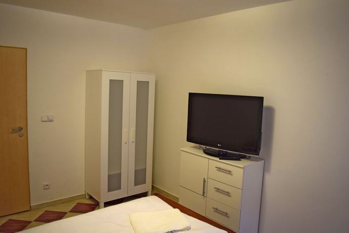 Imagen de la habitación del Hotel Ostende, Chocerady. Foto 13
