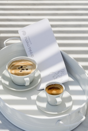 Imagen de los interiores del Hotel Ostraco Suites. Foto 7