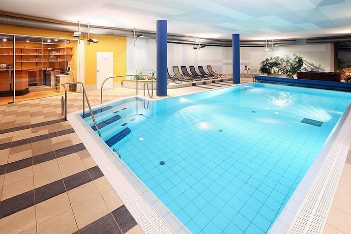 Imagen de la piscina del Hotel Ostrov, Bohemia Central. Foto 20