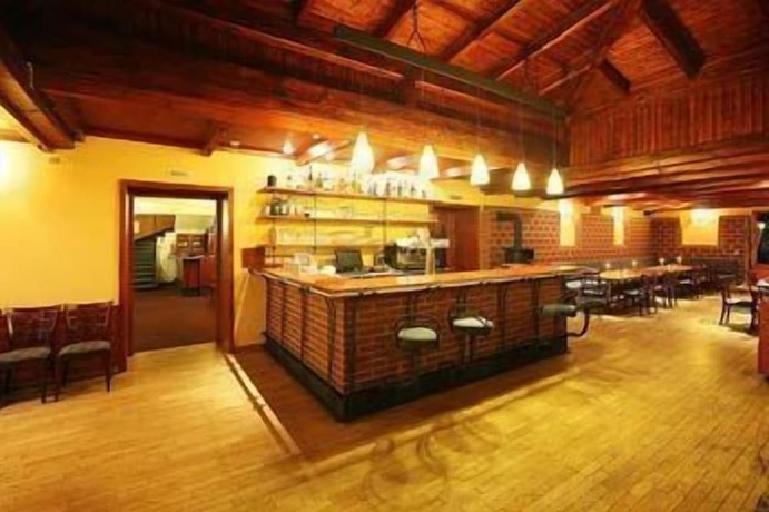 Imagen del bar/restaurante del Hotel Ostrov, Bohemia Central. Foto 5
