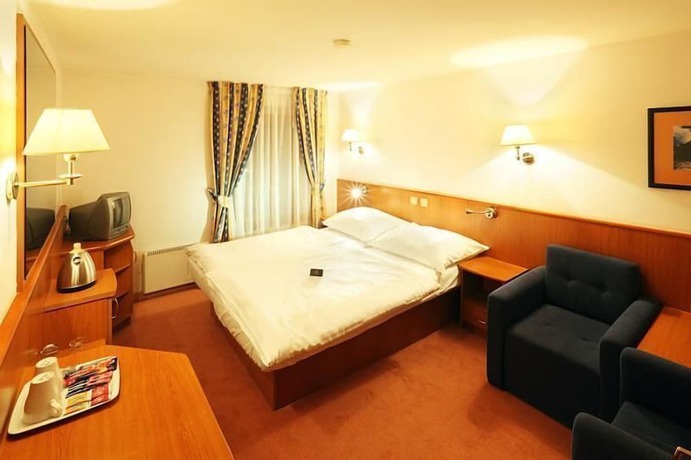 Imagen de la habitación del Hotel Ostrov, Bohemia Central. Foto 14