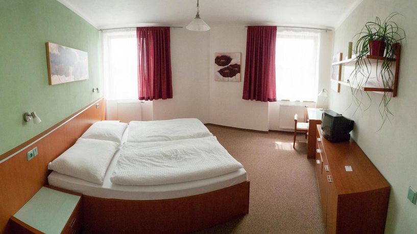 Imagen de la habitación del Hotel Ostrov Garni. Foto 6