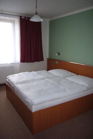 Imagen de la habitación del Hotel Ostrov Garni. Foto 17