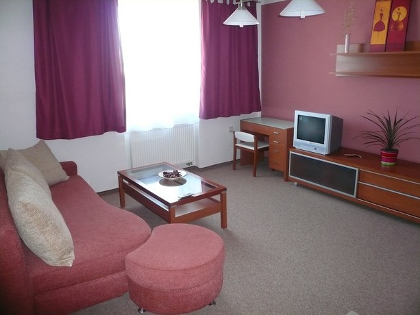 Imagen de la habitación del Hotel Ostrov Garni. Foto 18