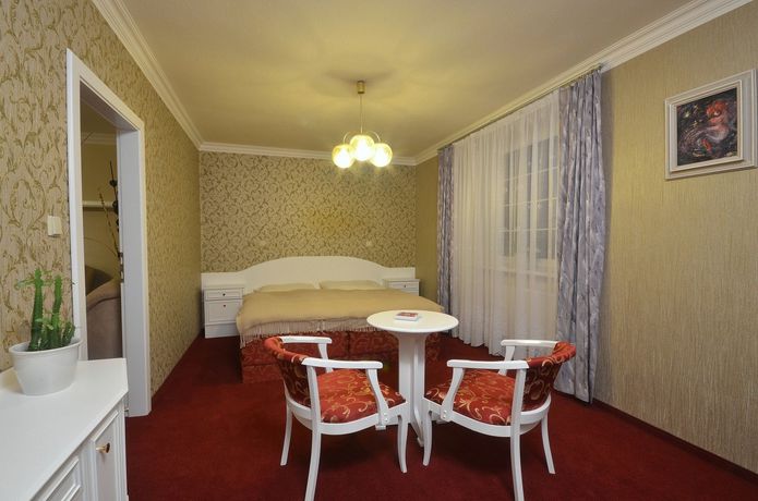 Imagen del bar/restaurante del Hotel Ostrov, Nymburk. Foto 4