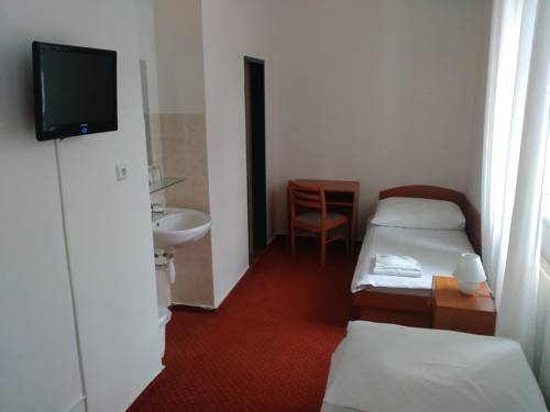 Imagen de la habitación del Hotel Ostry. Foto 6