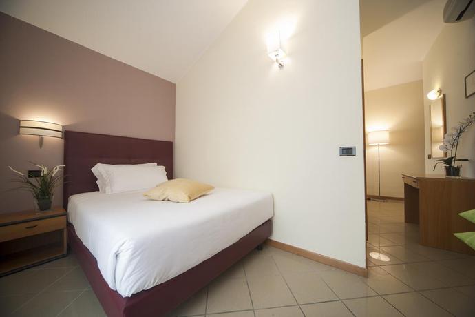 Imagen de la habitación del Hotel Ostuni, Viserbella. Foto 5
