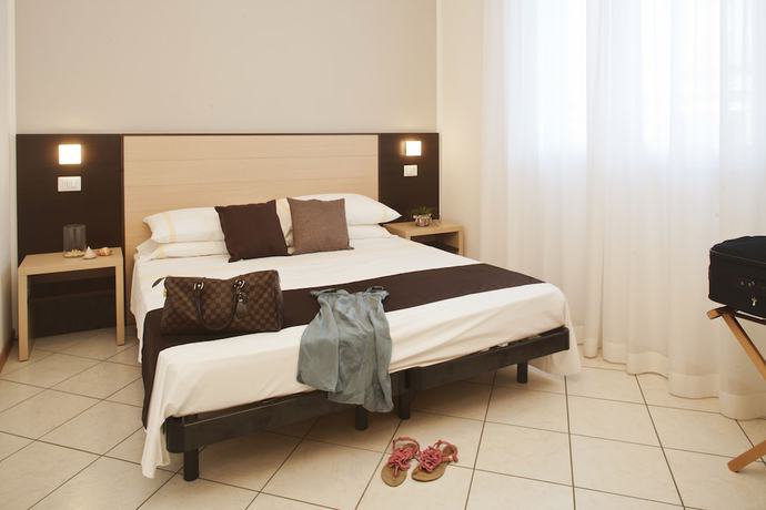 Imagen de la habitación del Hotel Ostuni, Viserbella. Foto 9