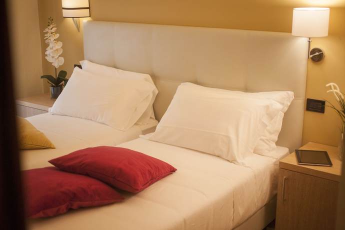 Imagen de la habitación del Hotel Ostuni, Viserbella. Foto 11