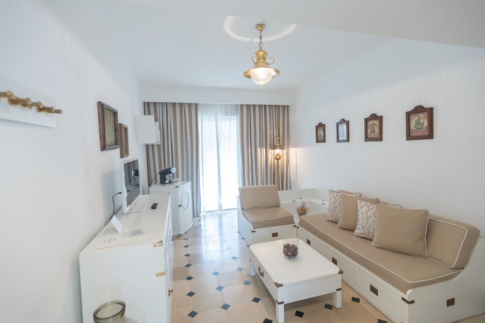 Imagen de la habitación del Hotel Ostuni a Mare. Foto 12