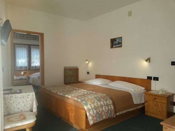 Imagen de la habitación del Hotel Oswald, Canazei. Foto 11