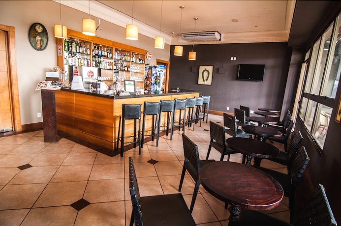 Imagen del bar/restaurante del Hotel Ot. Foto 6