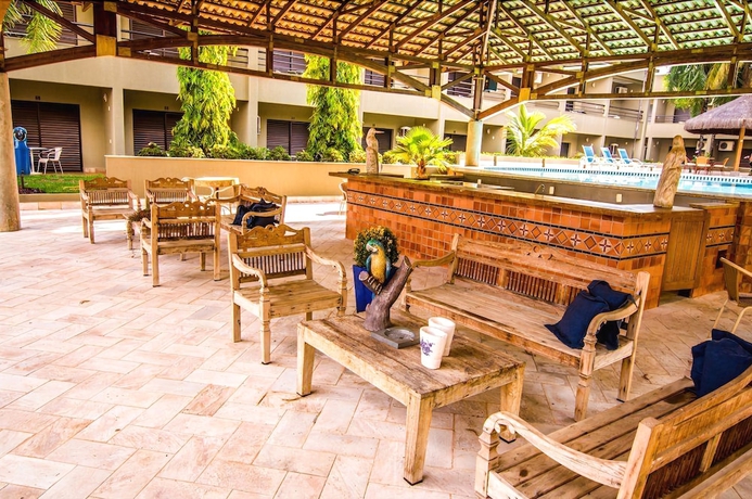 Imagen de la piscina del Hotel Ot. Foto 19