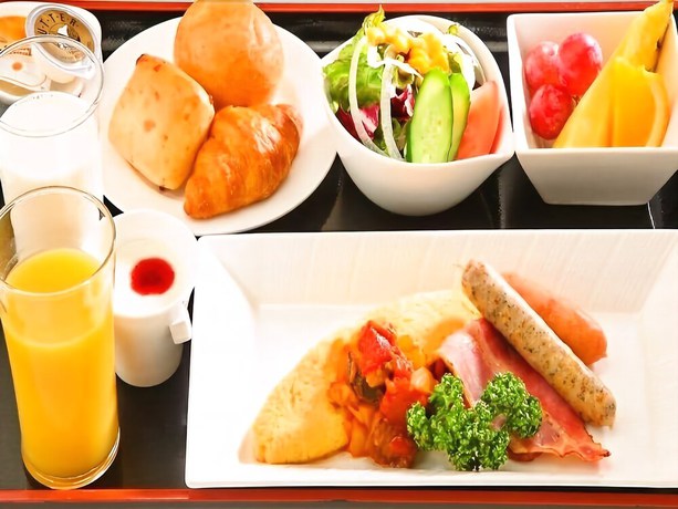 Imagen del bar/restaurante del Hotel Ota Now Resort. Foto 3