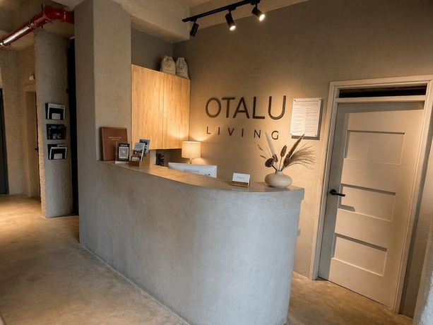 Imagen de los interiores del Hotel Otalu Suites. Foto 16