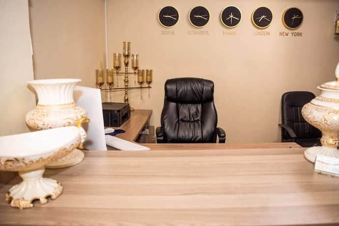 Imagen de los interiores del Hotel Otantik Shumen. Foto 15