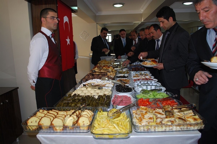 Imagen del bar/restaurante del Hotel Otel Bayburt Konaklama. Foto 7