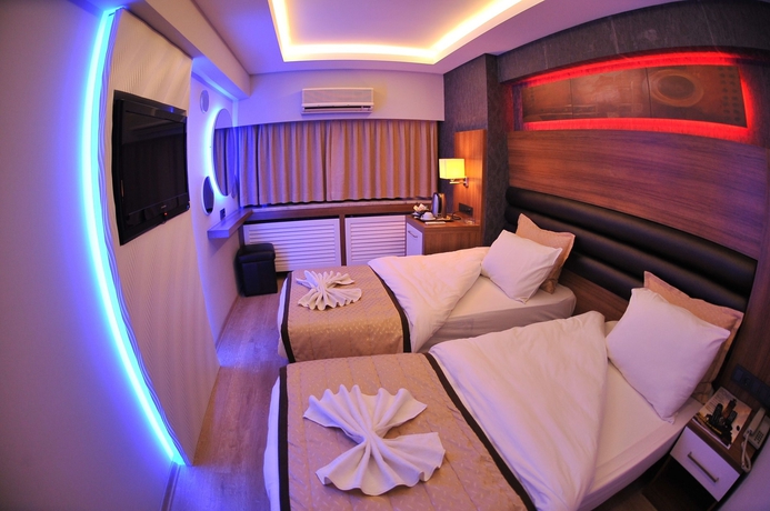 Imagen de la habitación del Hotel Otel Kabacam. Foto 12