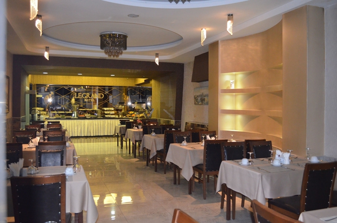 Imagen del bar/restaurante del Hotel Otel Le Grand. Foto 4
