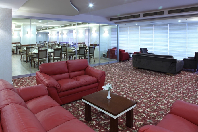 Imagen de los interiores del Hotel Otel Senbayrak City. Foto 14