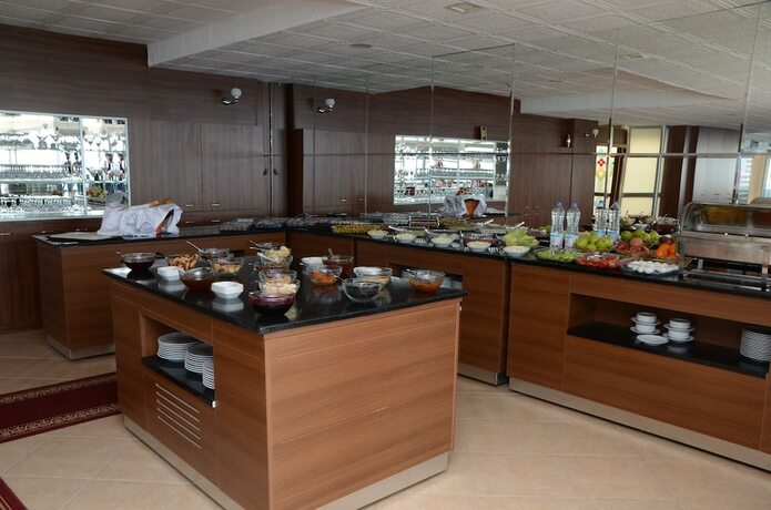 Imagen del bar/restaurante del Hotel Otel Yelkenkaya. Foto 18