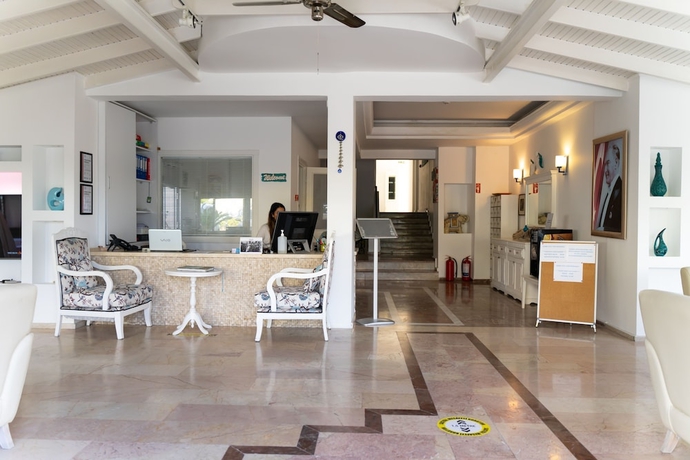 Imagen de los interiores del Hotel Otel Yeni Residence. Foto 19
