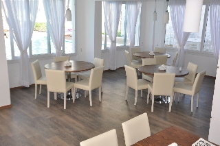 Imagen del bar/restaurante del Hotel Otel Yeni & Residence. Foto 4