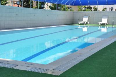 Imagen de la piscina del Hotel Othello. Foto 5