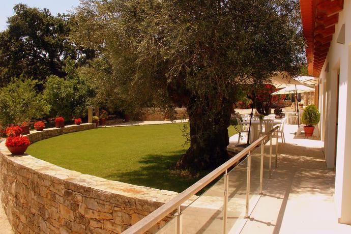 Imagen de los exteriores del Hotel Otium Country House. Foto 7