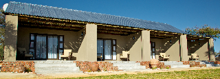 Imagen de los exteriores del Hotel Otjiwa Lodge. Foto 9