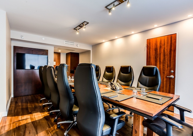 Imagen de los interiores del Hotel Otl Gouverneur Saguenay. Foto 12