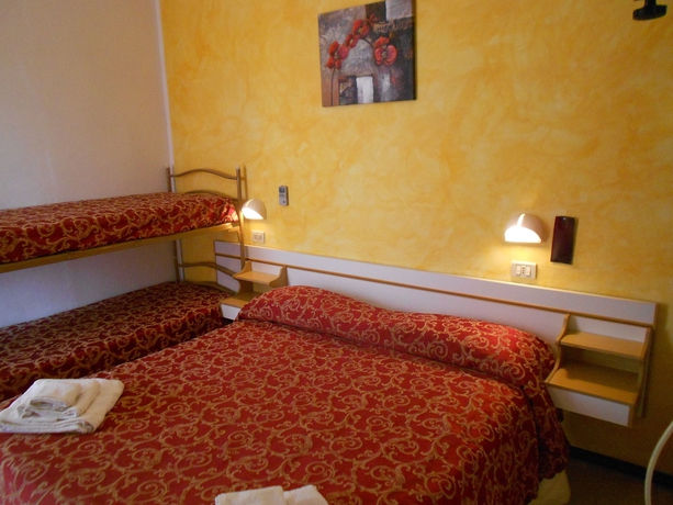 Imagen de la habitación del Hotel Ottavia. Foto 7