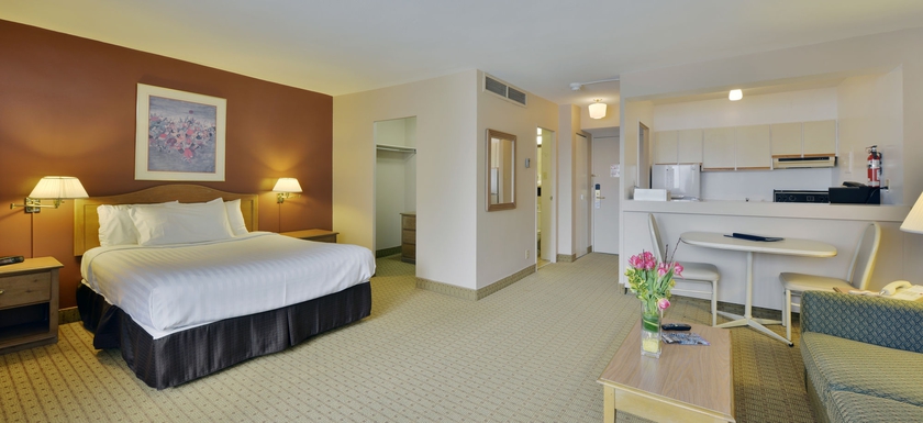 Imagen de la habitación del Hotel Ottawa Embassy and Suites. Foto 5