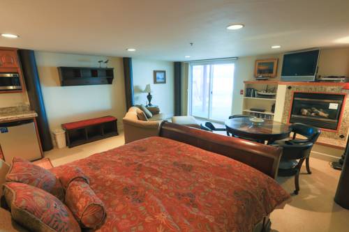 Imagen de la habitación del Hotel Otter Beach Lodges. Foto 1