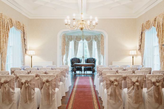 Imagen de los interiores del Hotel Otterburn Castle. Foto 13