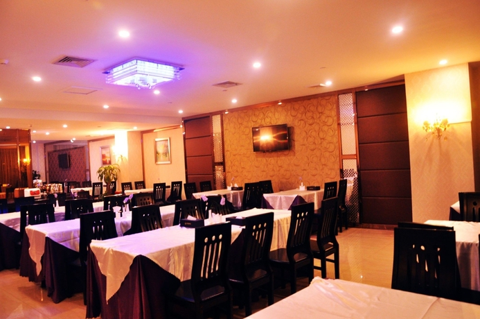 Imagen del bar/restaurante del Hotel Oubon International. Foto 5