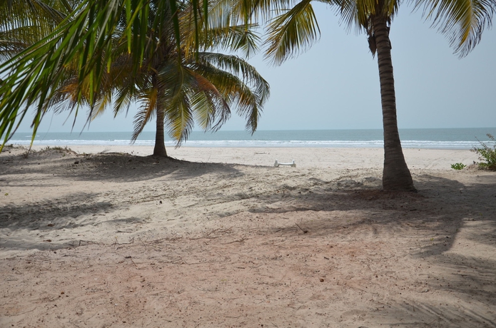 Imagen de los exteriores del Hotel Oudja. Foto 4