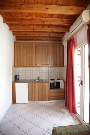 Imagen de la habitación del Hotel Oula Maisonettes. Foto 4