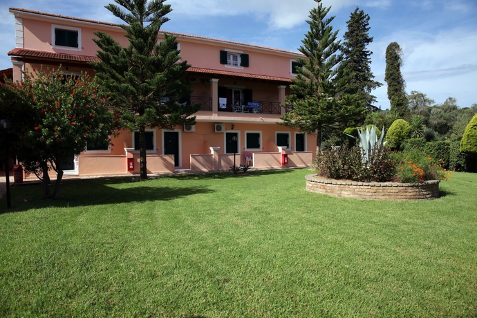 Imagen de los exteriores del Hotel Oula Maisonettes. Foto 10