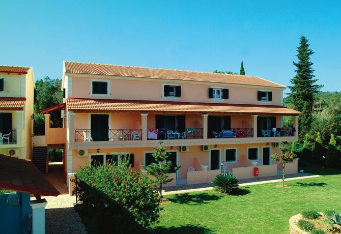 Imagen de los exteriores del Hotel Oula Maisonettes. Foto 12