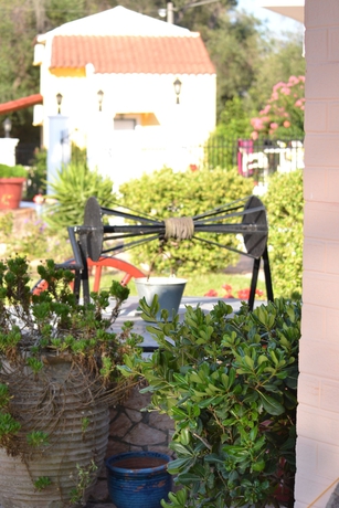 Imagen de los exteriores del Hotel Oula Maisonettes. Foto 13