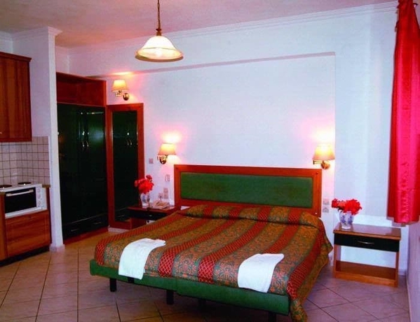 Imagen de la habitación del Hotel Oula Maisonettes. Foto 7
