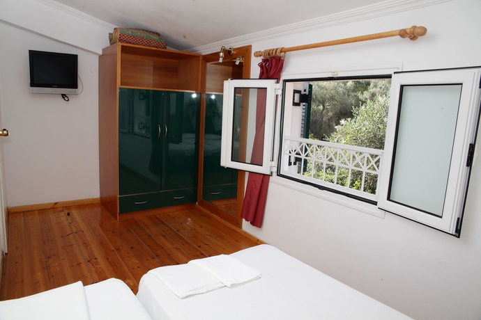 Imagen de la habitación del Hotel Oula Maisonettes. Foto 8