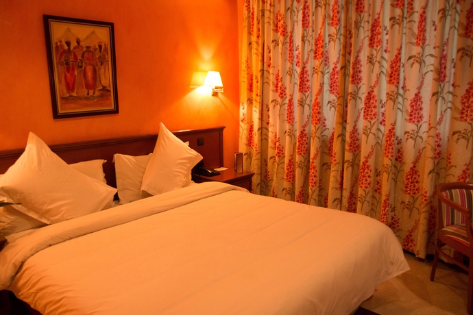 Imagen de la habitación del Hotel Oum Palace and Spa Casablanca. Foto 6