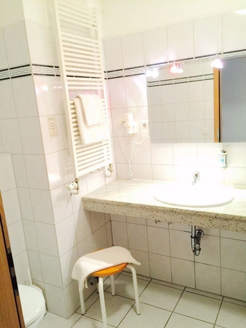 Imagen de la habitación del Hotel Ökotel Hamburg. Foto 16