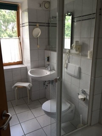 Imagen de la habitación del Hotel Ökotel Hamburg. Foto 17
