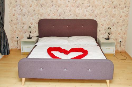 Imagen de la habitación del Hotel &Ouml;reg-t&oacute; &eacute;s Rendezv&eacute;nyt&eacute;r. Foto 9