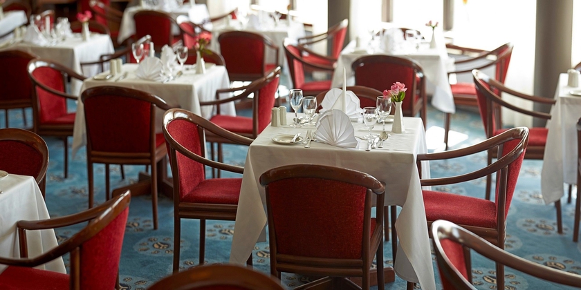 Imagen del bar/restaurante del Hotel Örk. Foto 2